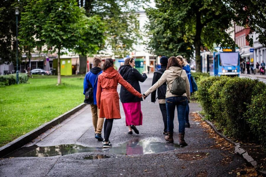 Oslo: 3-hour Private Walking Tour of Bohemian Grünerløkka - Brenneriveien and Damstredet, colorful houses with a river-side vibe