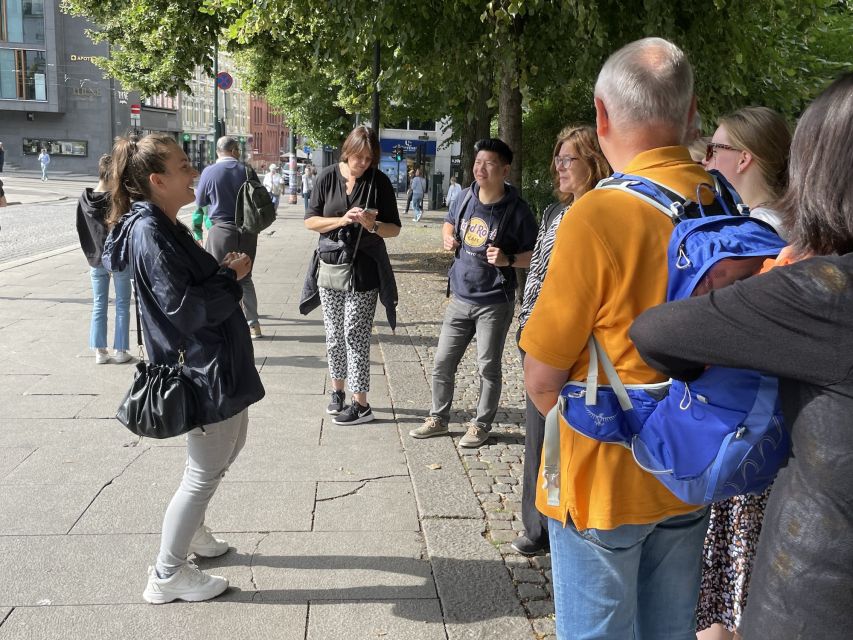 Oslo: Best of Oslo Walking Tour & Fjords Sightseeing Cruise - University Aula, Karl Johan Street, and the Oslo you can walk into