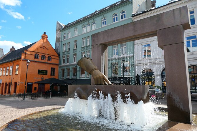 Oslo City Walks - In the Heart of Oslo - The guide experience: history that stays practical