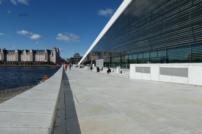 Oslo City Walks - The City of Contrasts - What the 5:00 pm start means for your timing