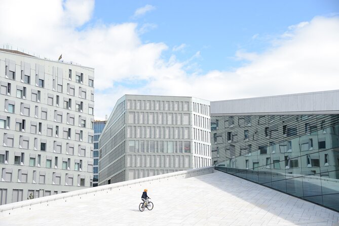 Oslo City Walks: The City of Contrasts - Getting started: Østbanehallen and the Oslo Visitor Centre meetup