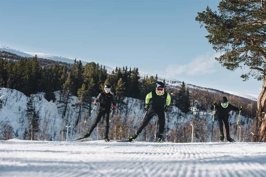 Oslo: Cross Country Skiing Equipment with private lesson - Trollvannstua Meeting Point: Where Your Ski Day Starts
