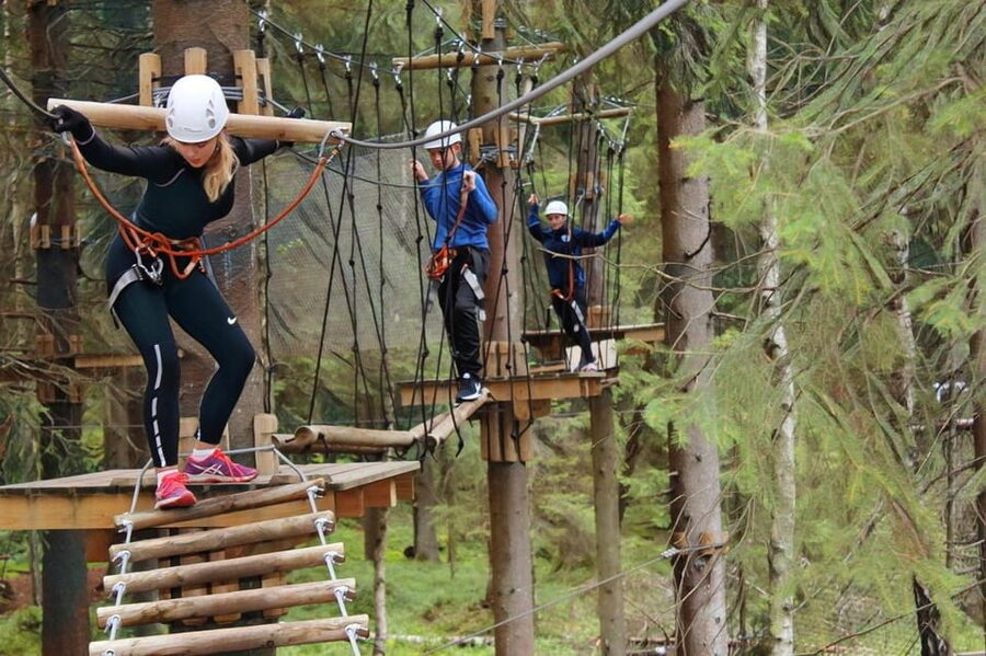 Oslo: Day ticket to Oslo's favourite Climbing Park - The BBQ Break and How to Pace Your 2-3 Hour Day