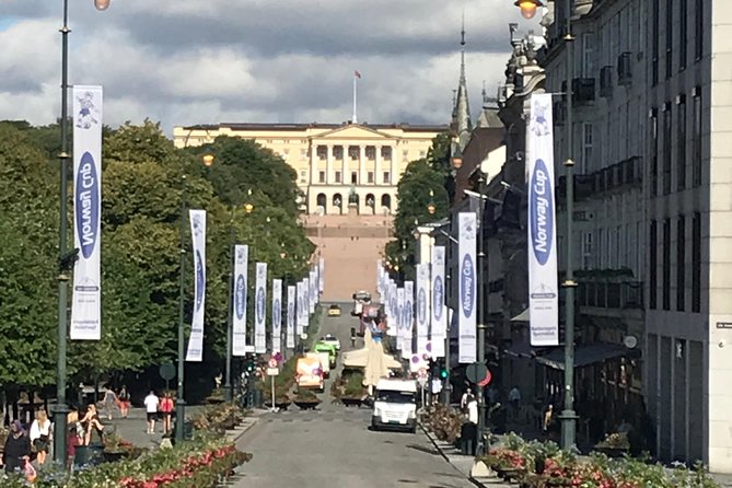Oslo easy walk - A 2-hour Oslo loop that starts at the Royal Palace