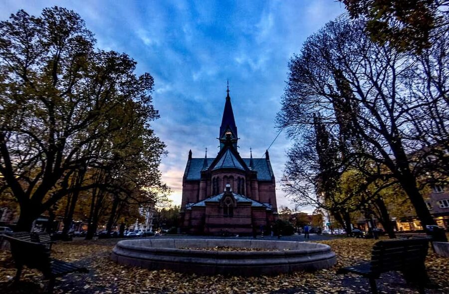 Oslo El-Bike Panorama Tour - Slottsplassen and the Royal Palace area, five minutes that give bearings fast