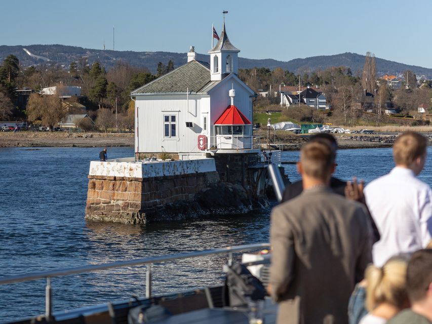 Oslo: Electric Boat Cruise with Brunch - Where to stand or sit for the best views