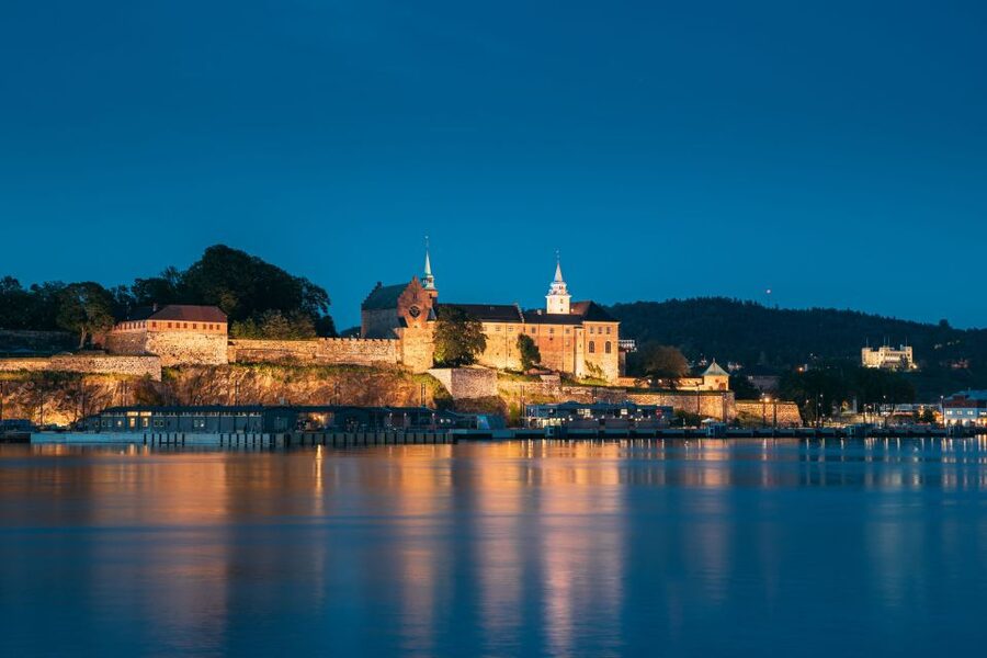 Oslo: Express Walk with a Local in 60 minutes - On the Route: Fjords, City Facts, and Local Lifestyle