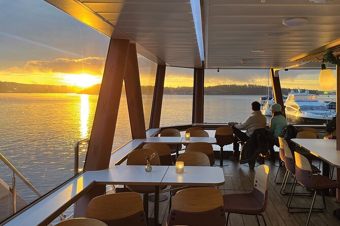Oslo fjord 3-Course Dinner Cruise with Live Music - Meeting at Rådhusbrygge 2, and boarding on a modern, quiet boat