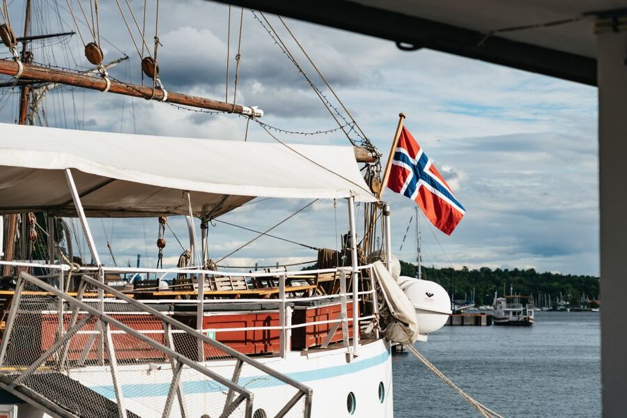 Oslo: Fjord Evening Cruise with Shrimp Buffet - Warm Blankets, Soft Music, and the Onboard Bar (Drinks Are Extra)