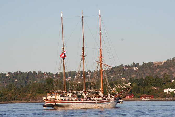 Oslo Fjord Evening Cruise with Shrimp Buffet on a Sailing Ship - Shrimp buffet reality check: what you get and what to expect
