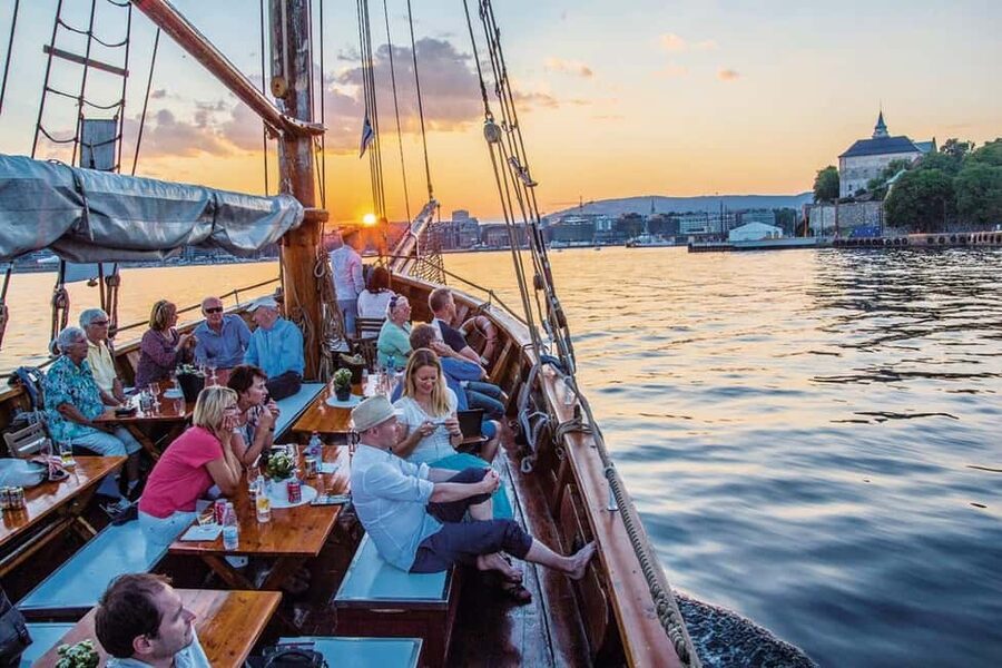 Oslo: Fjord Mini Cruise by Wooden Sailing Ship - Boarding at Rådhusbrygge 3 and what to expect onboard