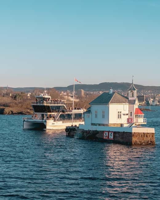 Oslo: Guided Sightseeing Fjord Cruise on Premium Silent Boat - Ms Brisen onboard comfort: warm saloons, panoramic windows, and the cafe