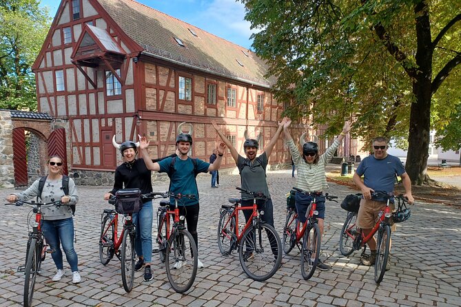 Oslo Highlights Bike Tour - Karl Johans Gate: the backbone street with cafés, parks, and key sights