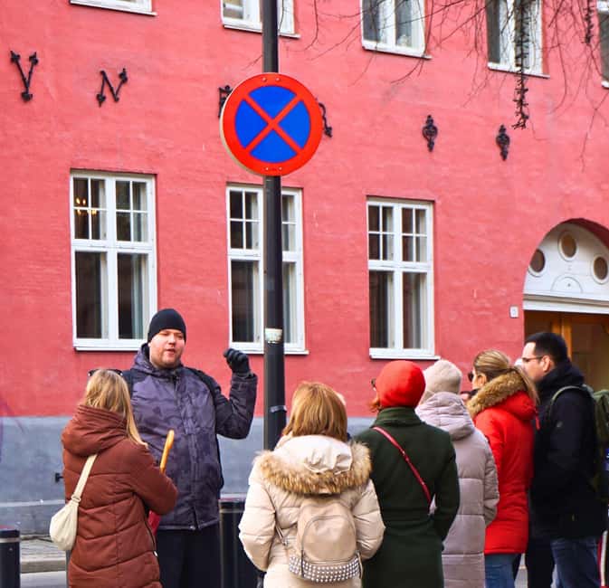 Oslo: History, Art and Secrets Tour - Meeting at the harbor side: Royal Palace and Slottsparken start options