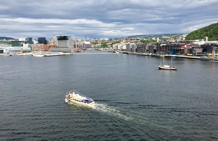 Oslo: Norwegian Explorers and Culture 3 Museum Tour - Oslo fjord ferry, or winter bus: the quick scenic warm-up