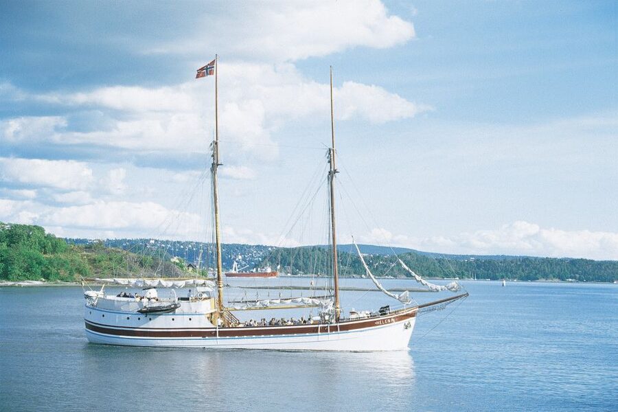 Oslo: Oslo Fjord Cruise with Live Jazz Music & Shrimp Buffet - Shrimp buffet: what you actually eat onboard
