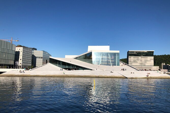 Oslo Panorama Tour with Holmenkollen Ski Jump and Vigeland Park - The bus portion: Oslo highlights you can actually place on a map