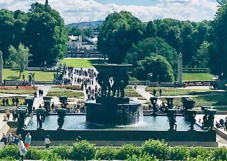 Oslo: Panoramic View and Sculpture Park Walk - The big idea: Oslo in one tight loop, from fortress walls to ski-jump views