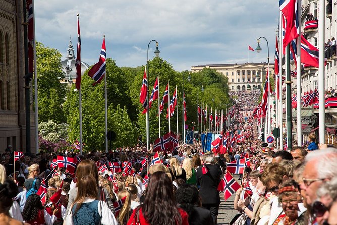 Oslo: Private VIP City Tour by Luxury Minivan with Driver & Guide - Price and Value: Is $506.99 Per Person a Smart Use of Time?
