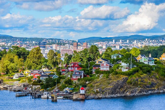 Oslo Scavenger Hunt and Highlights Self Guided Audio Tour - Stop-by-stop walk: Frogner Park, Oslo Cathedral, and Parliament