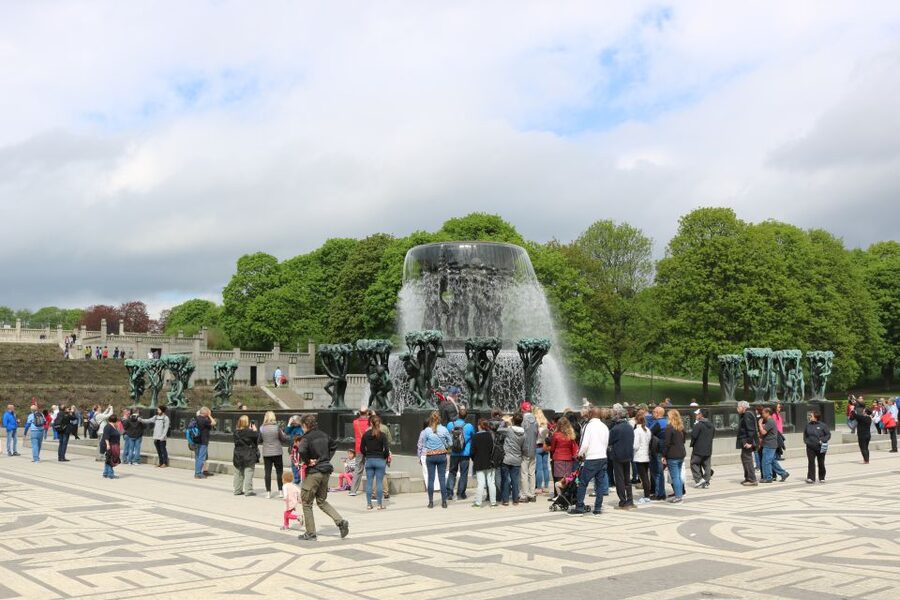 Oslo: Sightseeing with Holmenkollen Ski Jump & Vigeland Park - Should you book this Oslo Sightseeing tour?