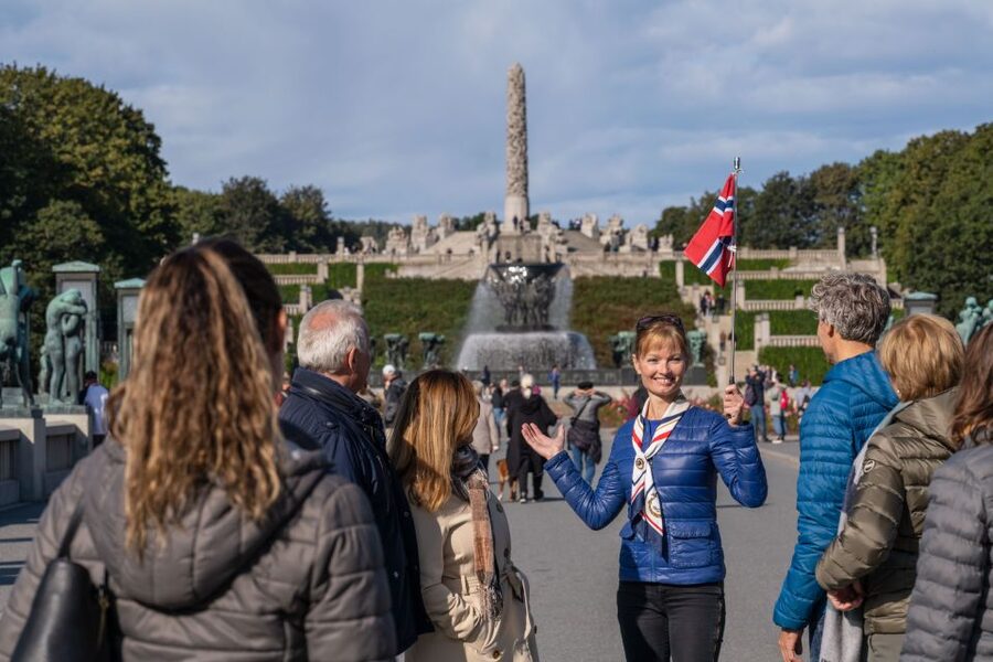 Oslo: Sightseeing with Holmenkollen Ski Jump & Vigeland Park - Who should book this Oslo highlights combo
