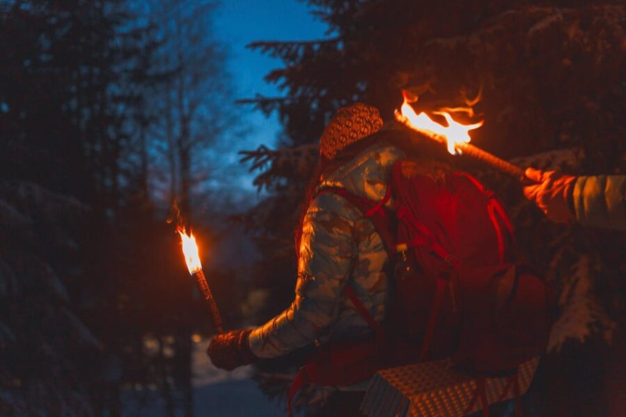 Oslo: Snowy Forest Torchlight Walk with Campfire - Øvresetertjern Lake campfire: hot drinks, waffles, and Norwegian hygge