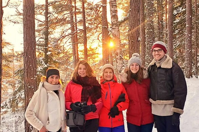Oslo: Winter wonderland forest hike & campfire with a dog - Solbråtan Stasjon: Finishing Out of the Forest Into Town