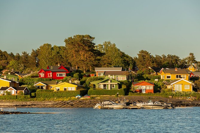 Oslofjord Sightseeing - Getting comfortable: heated cabin, blankets, restrooms, and where to sit