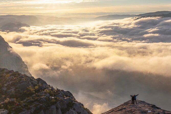 Preikestolen Sunrise Hike And Breakfast Buffet - Guides, Dogs, and the Small-Group Difference