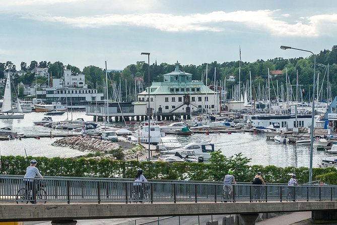 Private Bike Tour (3 hours) - Akershus Castle and Fortress: 800 Years and Some of the Best Downtown Views