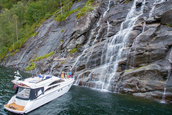 Private Fjord and waterfalls cruise to Modal- Mostraumen - Rolling out from Strandkaien: Bryggen and the seven-mountain view