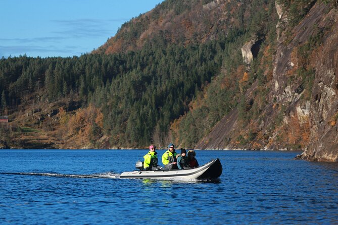 Private Fjordcruise by Luxury Pontoon Boat - Bergen Fjords - Warm gear for rain and cold, especially the heated jacket and thermal suit