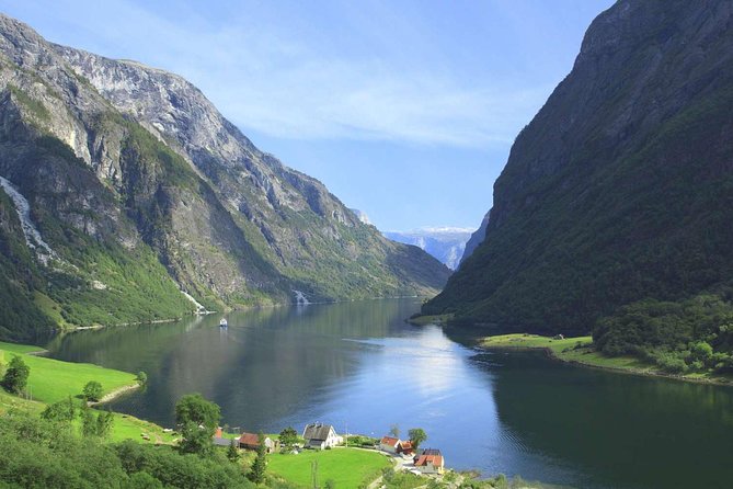 Private guided, Bergen to Oslo - Nærøyfjord Cruise & Flåm Railway - The private route trick: less crowd friction, more sightseeing time