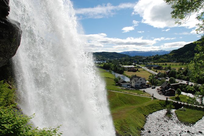 PRIVATE GUIDED TOUR: Folgefonna Glacier & Bondhus Valley from Bergen, 10 hours - How the Stops Add Up: A Realistic 10-Hour Pace