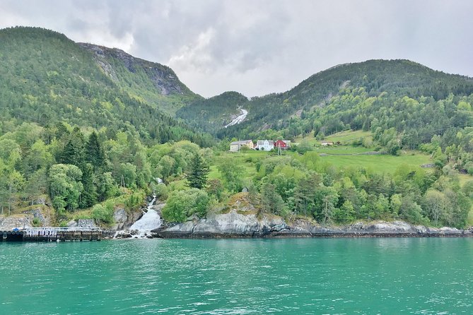 PRIVATE GUIDED TOUR: King of the Fjords – round trip to the Sognefjord, 11 hours - From Bergen to the King of the Fjords, Without the Headache