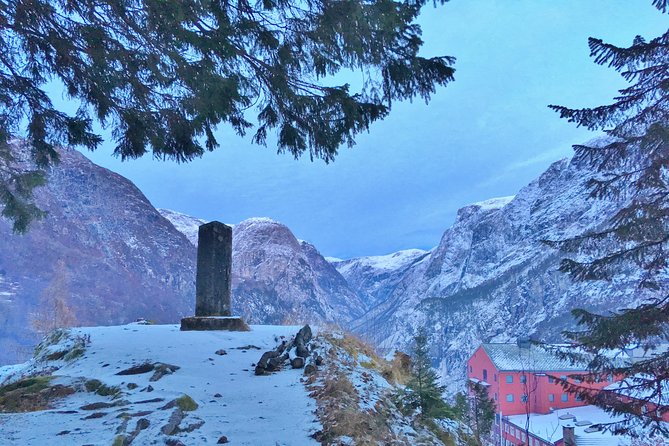 PRIVATE GUIDED TOUR: Norway's Highlights – Viking Special, 11-12 hours – WINTER - Voss stops that pair culture with winter-friendly breaks