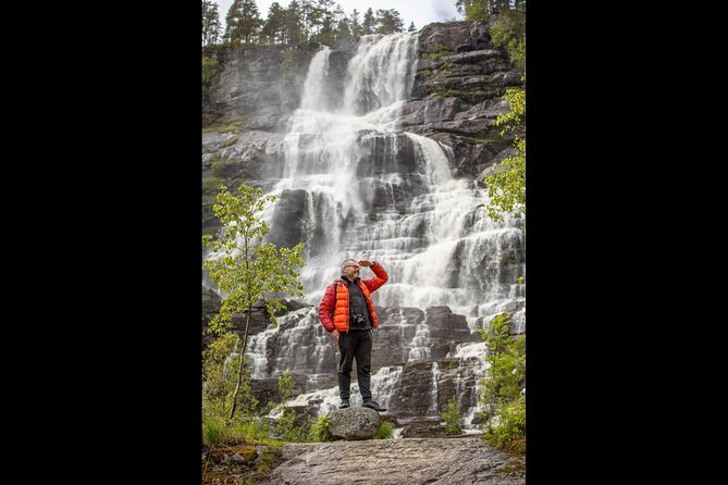 PRIVATE GUIDED TOUR: Norway's Highlights–Viking Special, 11 h - Flåm and Stegastein: contrast and payoff before heading back to Bergen