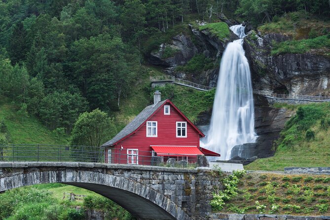 Private Guided Tour of Bergen and the Best of Norwegian Fjords - Steinstøberget rasteplass, mountains, fjord, and apple trees in season