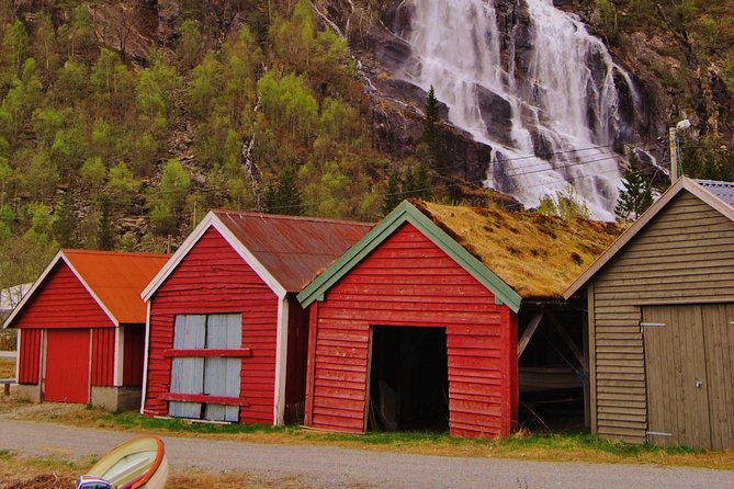 PRIVATE GUIDED TOUR: Secrets of the Fjords - the Osterfjord and Mo, 6-7 hours - Why Osterøy and the Osterfjord feel quieter than the usual Bergen tours