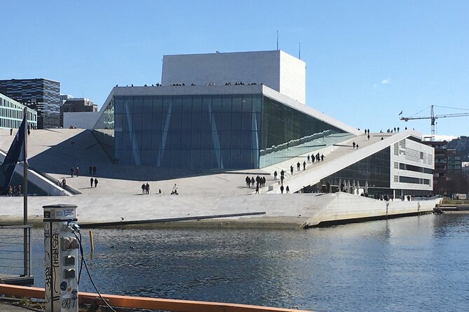 Private sightseeing in a Volvo XC 90 All inclusive museum/guiding - Tryvannstarnet Tower: the quickest big view of Oslo
