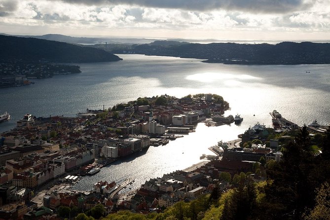 PRIVATE TOUR: Bergen city sightseeing, 4 hours - Fløyen and the Funicular: Your quick way to understand Bergen
