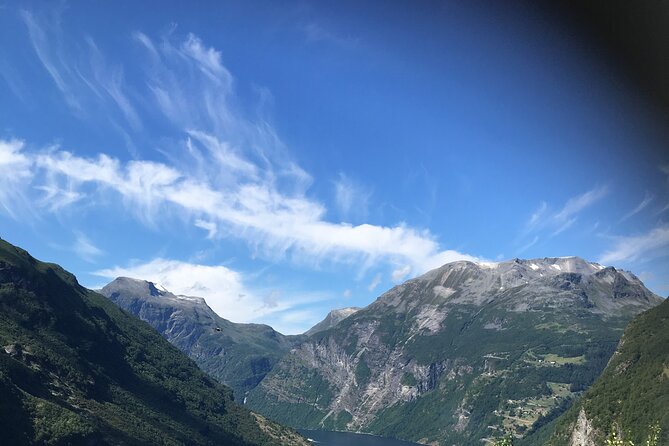 Private tour Geiranger and Glaciers 1 to 15 people - Lunch, Snacks, and the Unspoken Value of Not Hunting for Food
