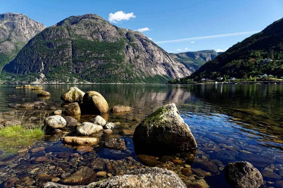 Private Tour-Hardangerfjord, Voss Gondol &4 Great Waterfalls - Starting in Bergen: Why a Private Driver Changes the Day
