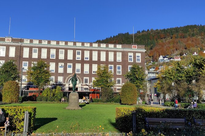 Private Tour in Bergen with Professional Guides - Festplassen and the squares that shape the city’s mood