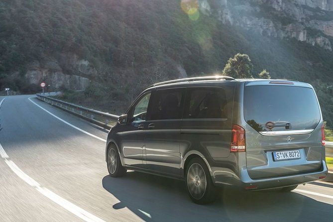 Private Transfer From Bergen Hotel to Bergen Airport - The drive itself: clean cars, luggage help, and a smoother airport drop-off