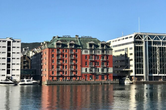 Private Walking Tour- Bergen Classics - Mt Fløyen by Fløibanen, the payoff view at the end