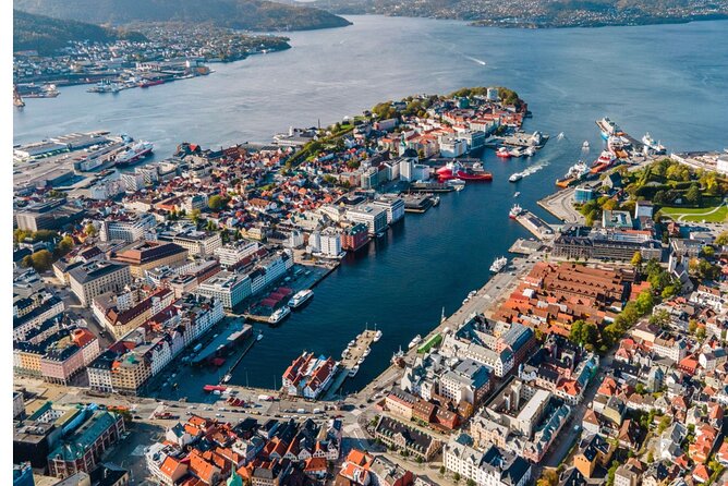 Private Walking Tour- Bergen Classics - Bryggen Hanseatic Museum and Schøtstuene, trade turned into everyday life