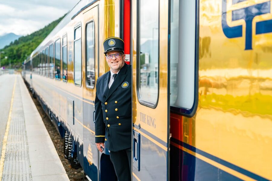 Romsdalen: Rauma Railway Golden Train with Guide - Key takeaways before you board