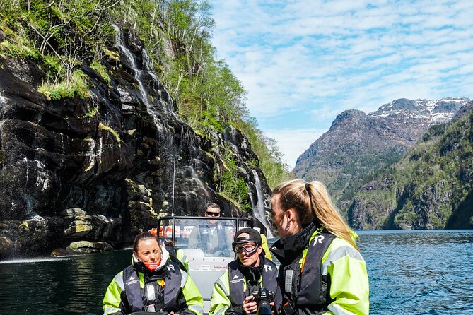 Scenic RIB adventure to Hardangerfjord & Fyksesund from Øystese - Stop 2, Herandsholmen: fjordfront houses with character